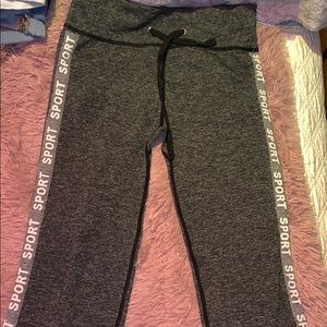 Exercise/athletic leggings